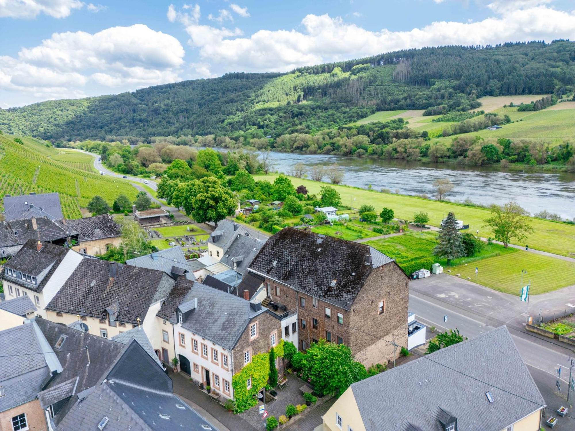 Vonmos Moselblick Apartments Kinheim Екстер'єр фото
